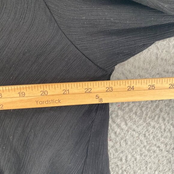 Free People Top Womens Medium Black Texture Long Sleeve Surplice Pullover Blouse - Picture 8 of 10